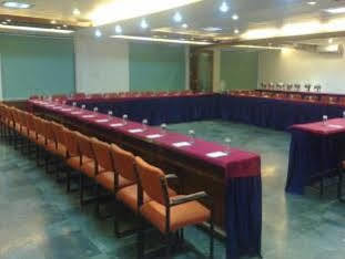 Oyo 15791 Flagship Hotel Executive Hazratganj Lucknow Zewnętrze zdjęcie